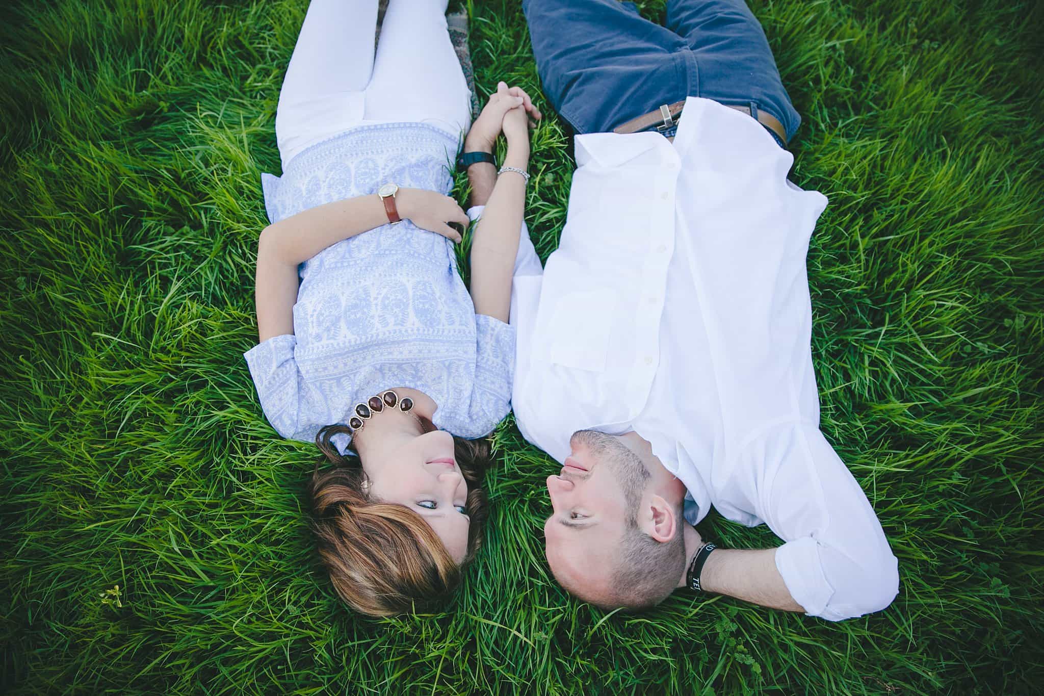 murfreesboro_farm_creek_football_swing_tennessee_engagement_0011.jpg