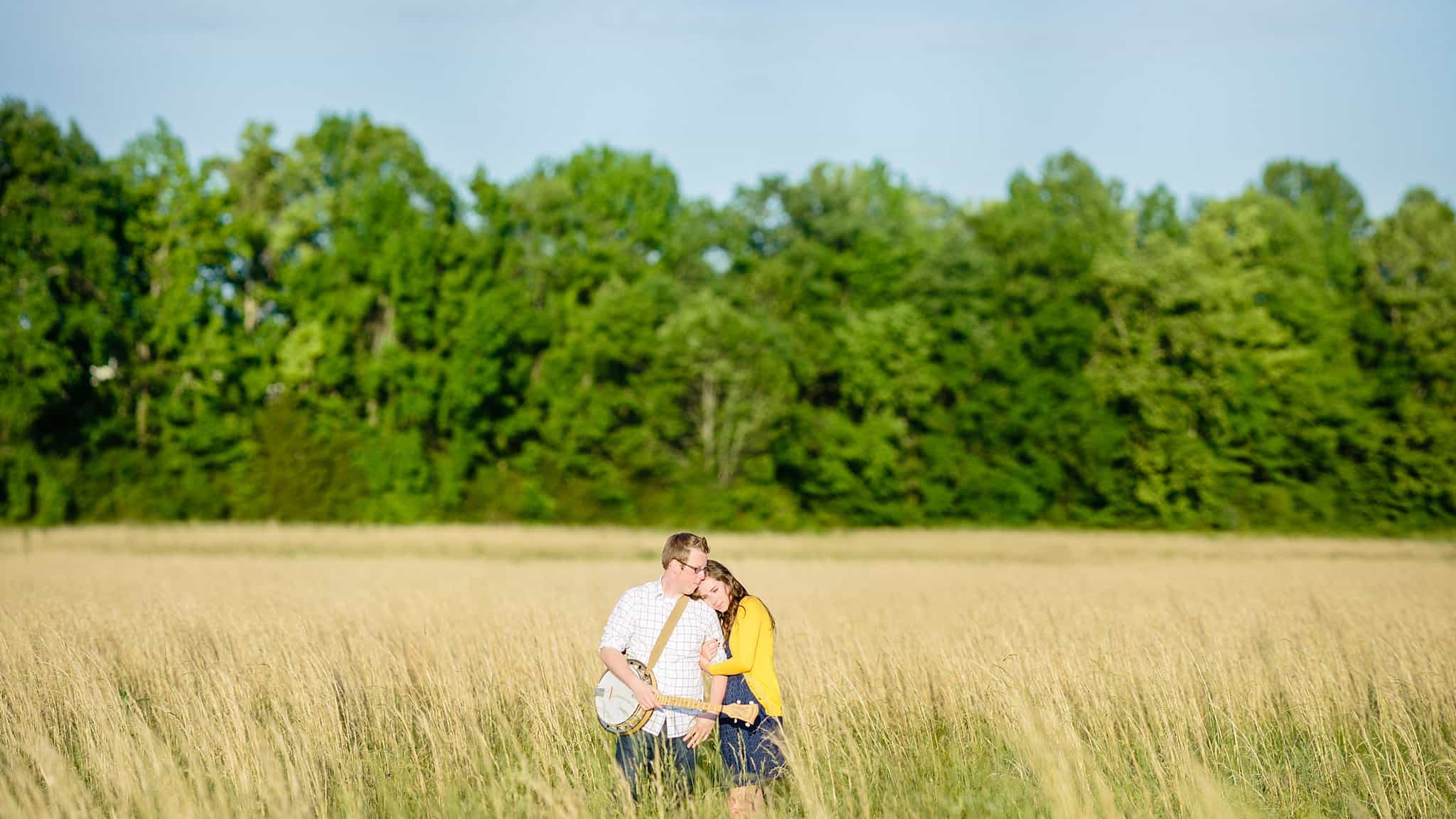 tennessee_beerock_overlook_mountain_field_engagement_0013.jpg